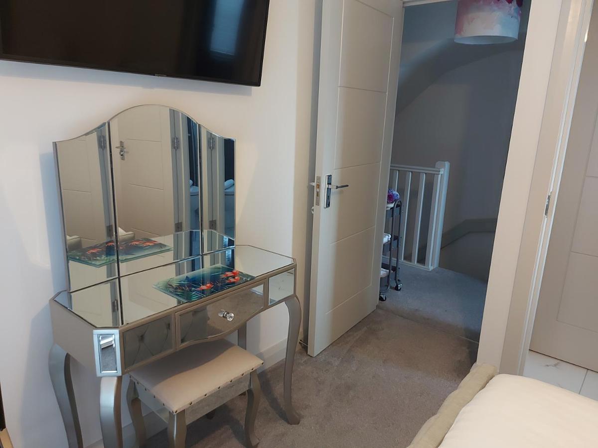 Bed and Breakfast Ayala Портстьюарт Экстерьер фото