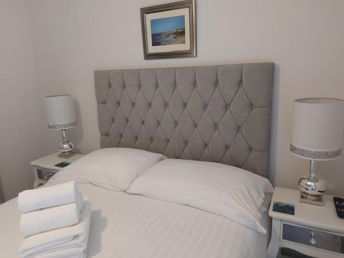 Bed and Breakfast Ayala Портстьюарт Экстерьер фото